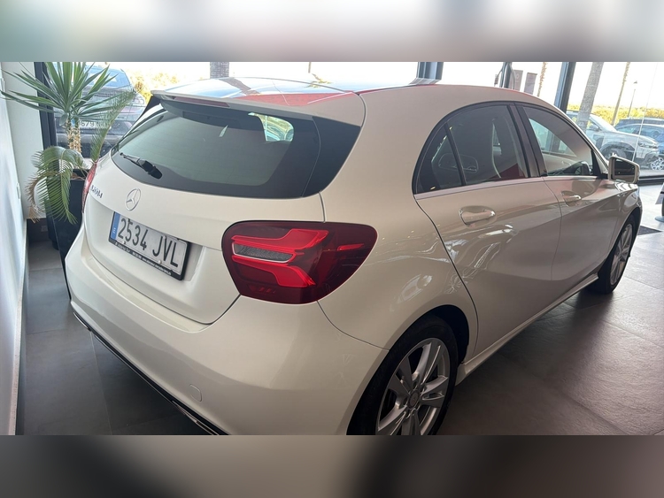 Mercedes Benz Clase A (todo) 200 URBAN 2.1 136CV foto 4